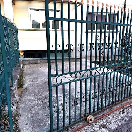 Appartamento Uranus Studio Piatra Neamţ Esterno foto